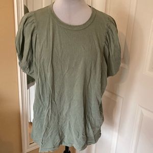 The GREAT. Puff sleeve T-shirt. Size medium.